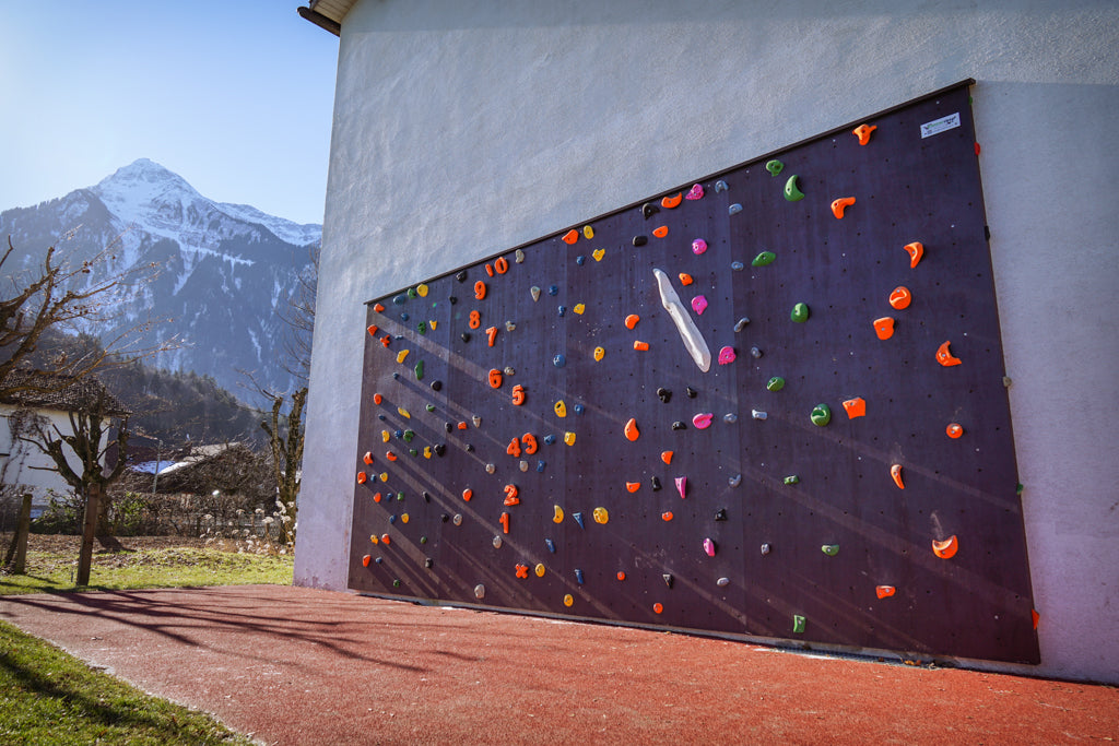 Schulhaus Aussen-Kletterwand - 18 m2