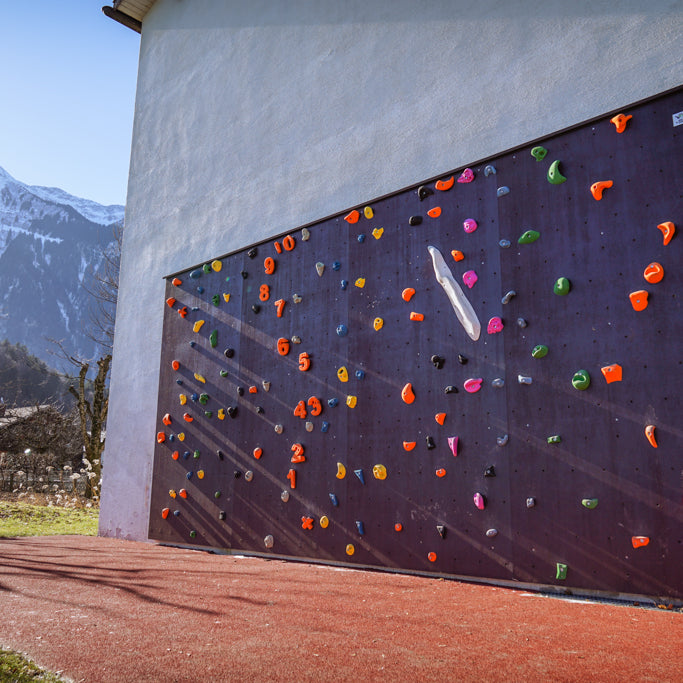 Schulhaus Aussen-Kletterwand - 18 m2