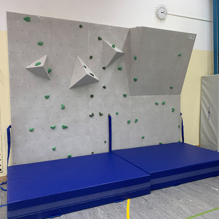 Boulderwand in einer Turnhalle - 13.5 m2