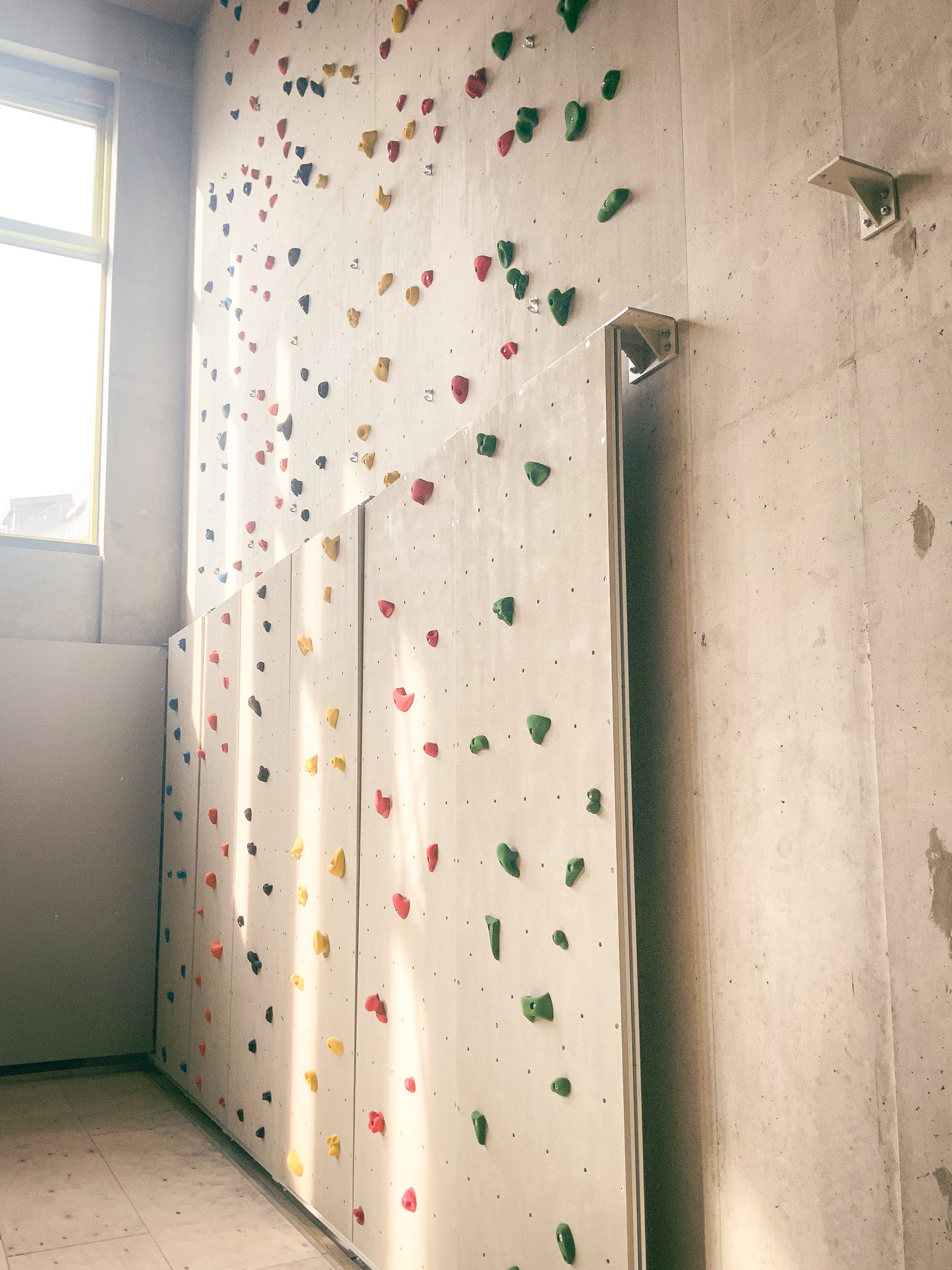 Kletterwand für Turnhallen oder Therapieräume