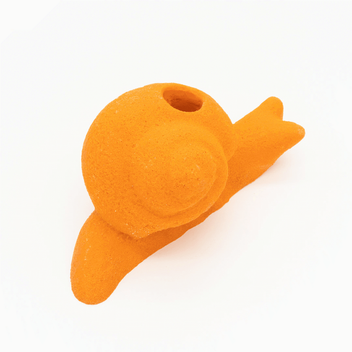 Climbing hold snail