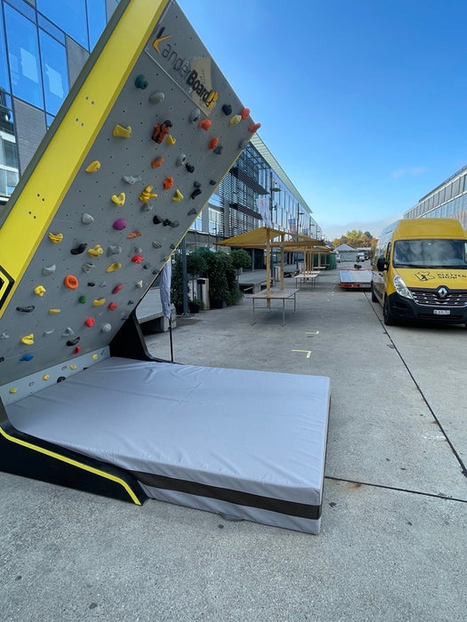 KanderBoard WM-Original „Athletes Isolation Zone“